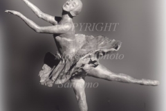Anna Pavlova plasma una statuetta di se stessa (17)