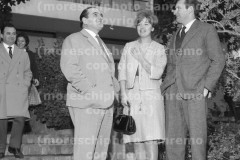 Romano-Mussolini-e-Maria Scicolone in viaggio di nozze nel 1962a Sanremo 3